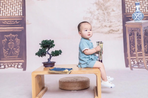 文山宝宝眼袋发黑